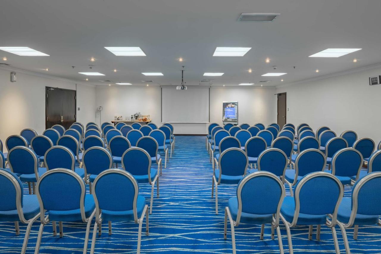 Radisson Blu Hotel, Hotel