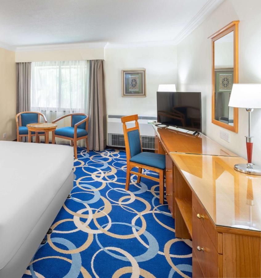 Radisson Blu Hotel, 3*