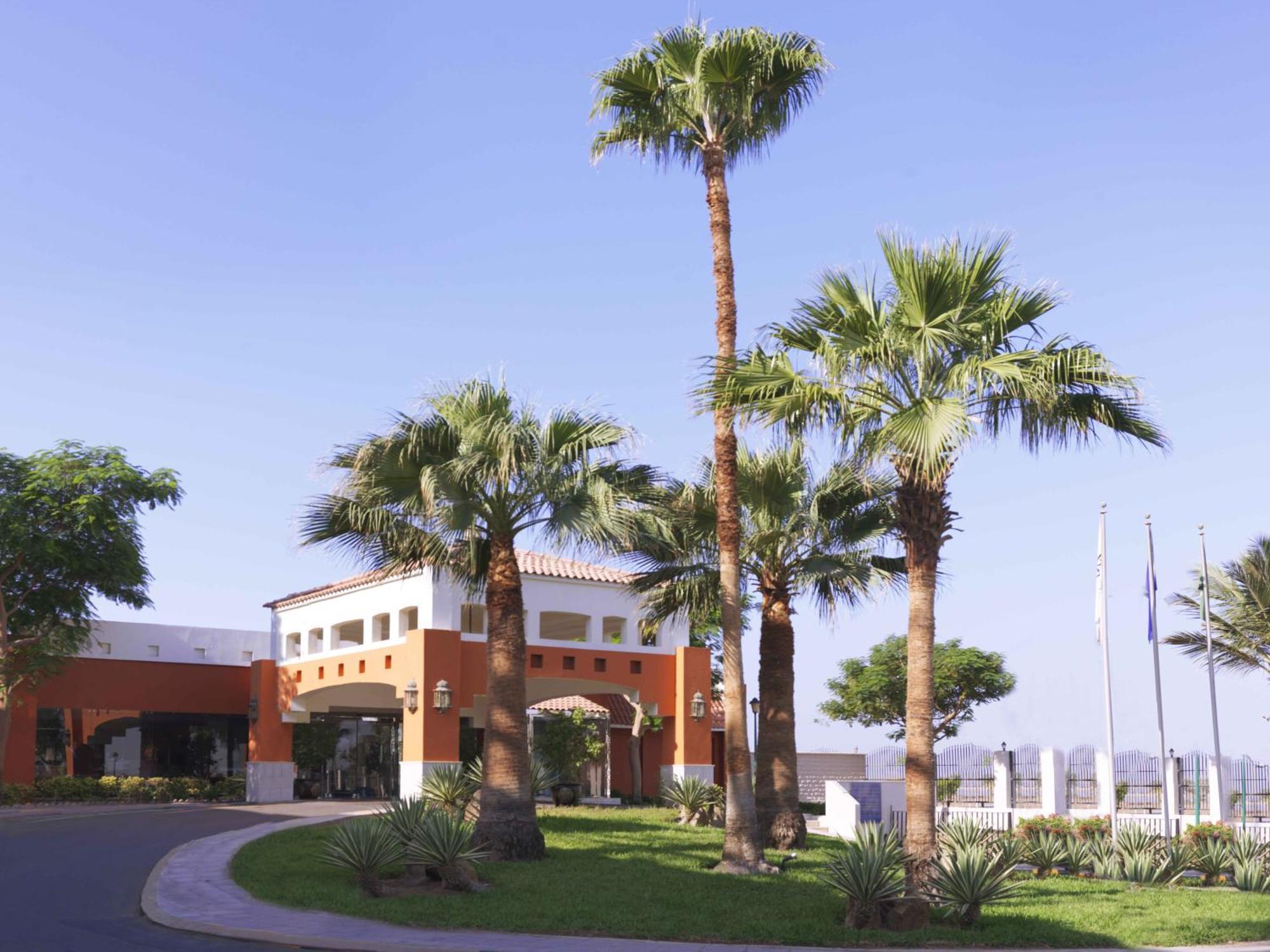 Radisson Blu Hotel, 3*